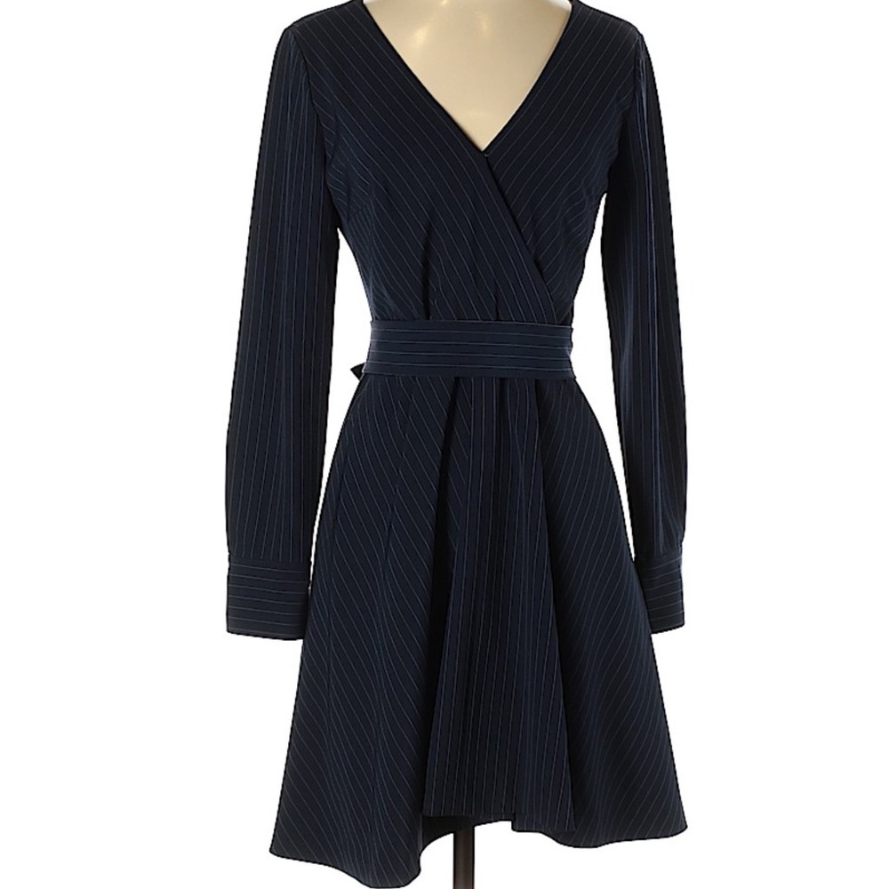 NWOT! Club Monaco Dress V-Neck Striped Dark Navy 0